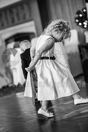 Kids at wedding
