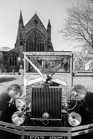 Surrey Wedding photographer /wedding car