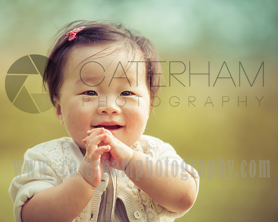 surrey portrait photographer- kids in the sunshine