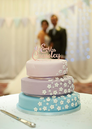 Surrey wedding photographer : Legacy Thatchers Hotel Wedding