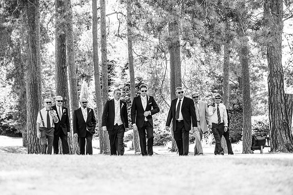 Surrey wedding photographer : Wedding photos in Gorse Hill Wedding Woking