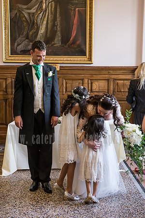 surrey wedding photographer- kingston county hall- flower girls and bride