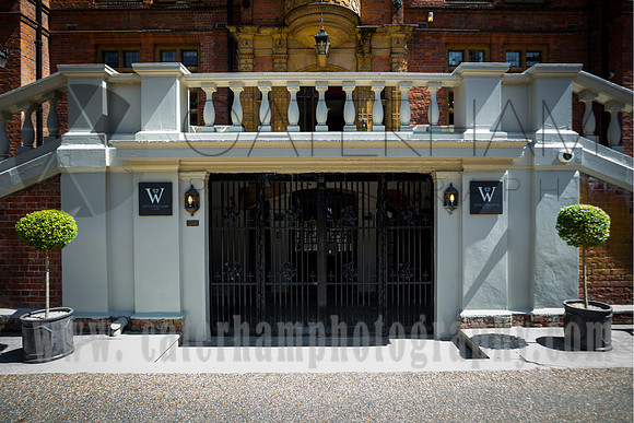 woldingham school wedding / The front gate / Surrey wedding photographer