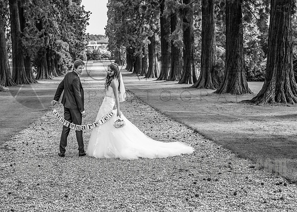 Surrey wedding photographer- just married black and white