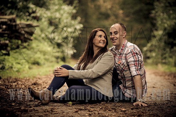 Surrey wedding Photographer Pre wedding shoot (5) / The couple sitting on the ground