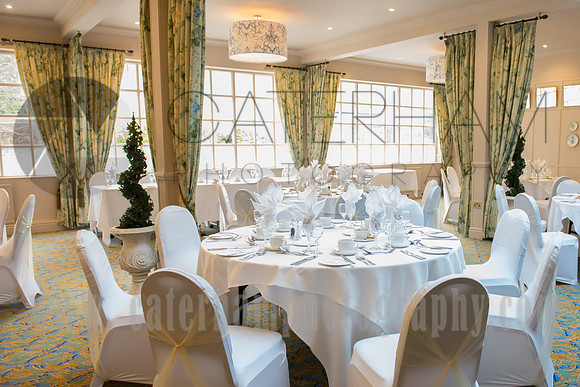 Surrey wedding photographer / reigate manor hotel wedding / The tables in the reception / Beautiful table decorations for weddings