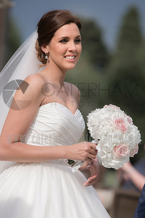 Surrey wedding photographer / selsdon park hotel wedding Bride with bouquet 17