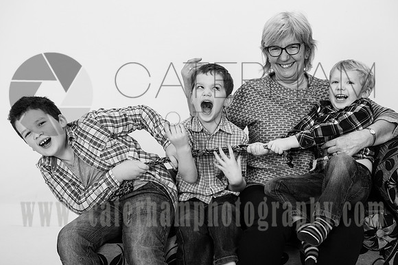 Caterham photography : surrey photographer for child portrait photography, professional family photos and family portraits