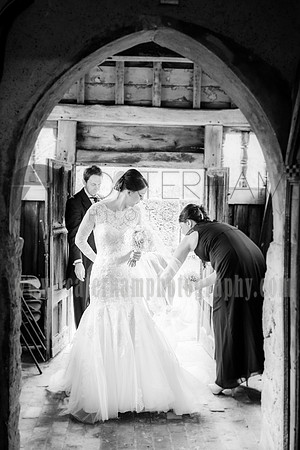 st bartholomew's church wedding otford - bride arriving at the church