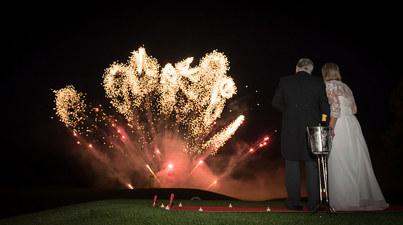 Surrey wedding photographer / woldingham golf club wedding / big whoosh 05
