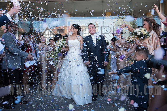 St Mildred's Parish Croydon Wedding, London Wedding Photographer, Church Wedding, Confetti Shot