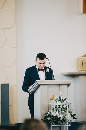 surrey wedding photographer Oaks Farm Weddings -169A4402
