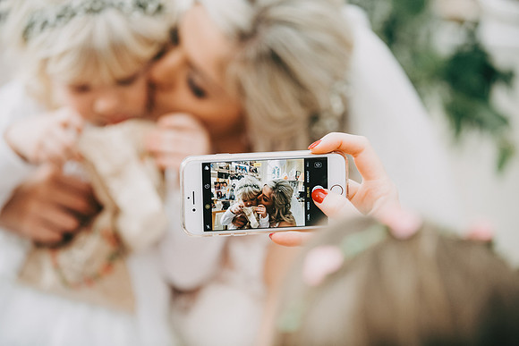 surrey wedding photographer Oaks Farm Weddings -169A5137