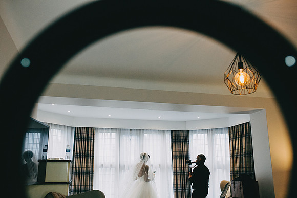 London Wedding photographer De vere Grand Connaught Rooms weddings