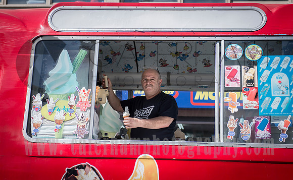Surrey photographer - food photography / Ice cream van - making ice-creams