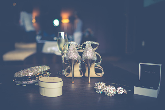 surrey wedding photographer: beautiful details